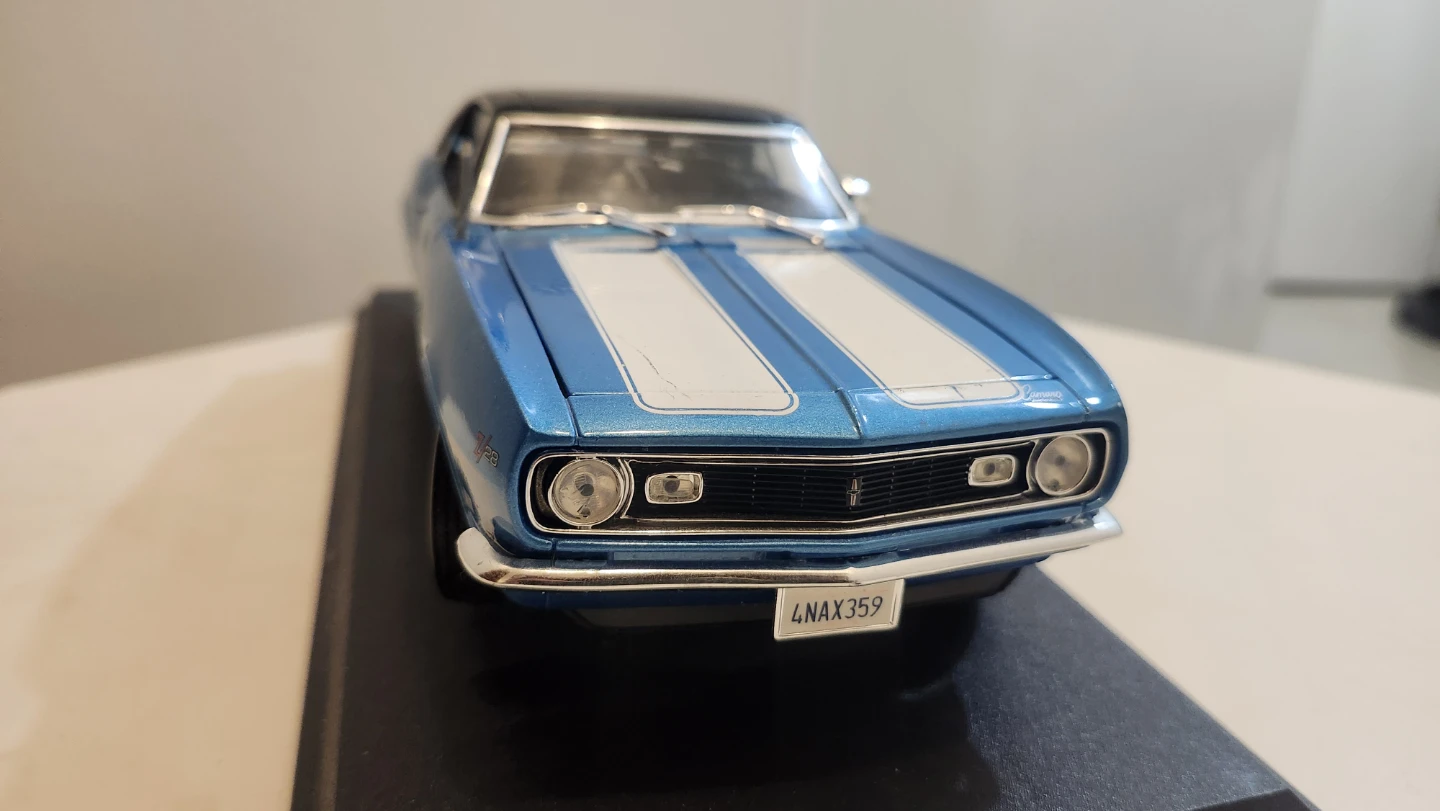 Maisto 1968 Chevrolet Camaro Z/28 Diecast Model Car - photo 2