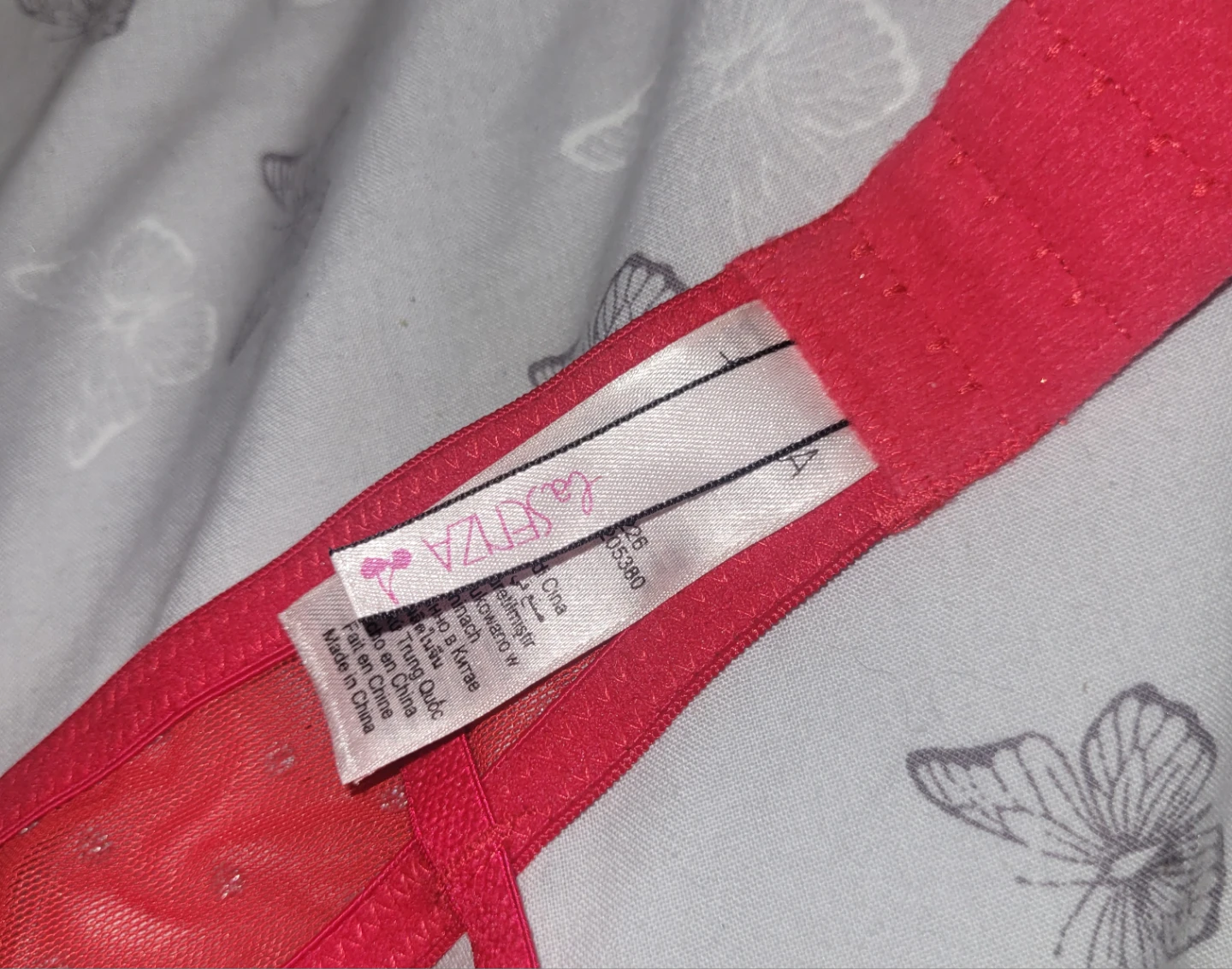 La Senza Lingerie Set Red Sparkle Bra & Garter Belt - L - photo 3