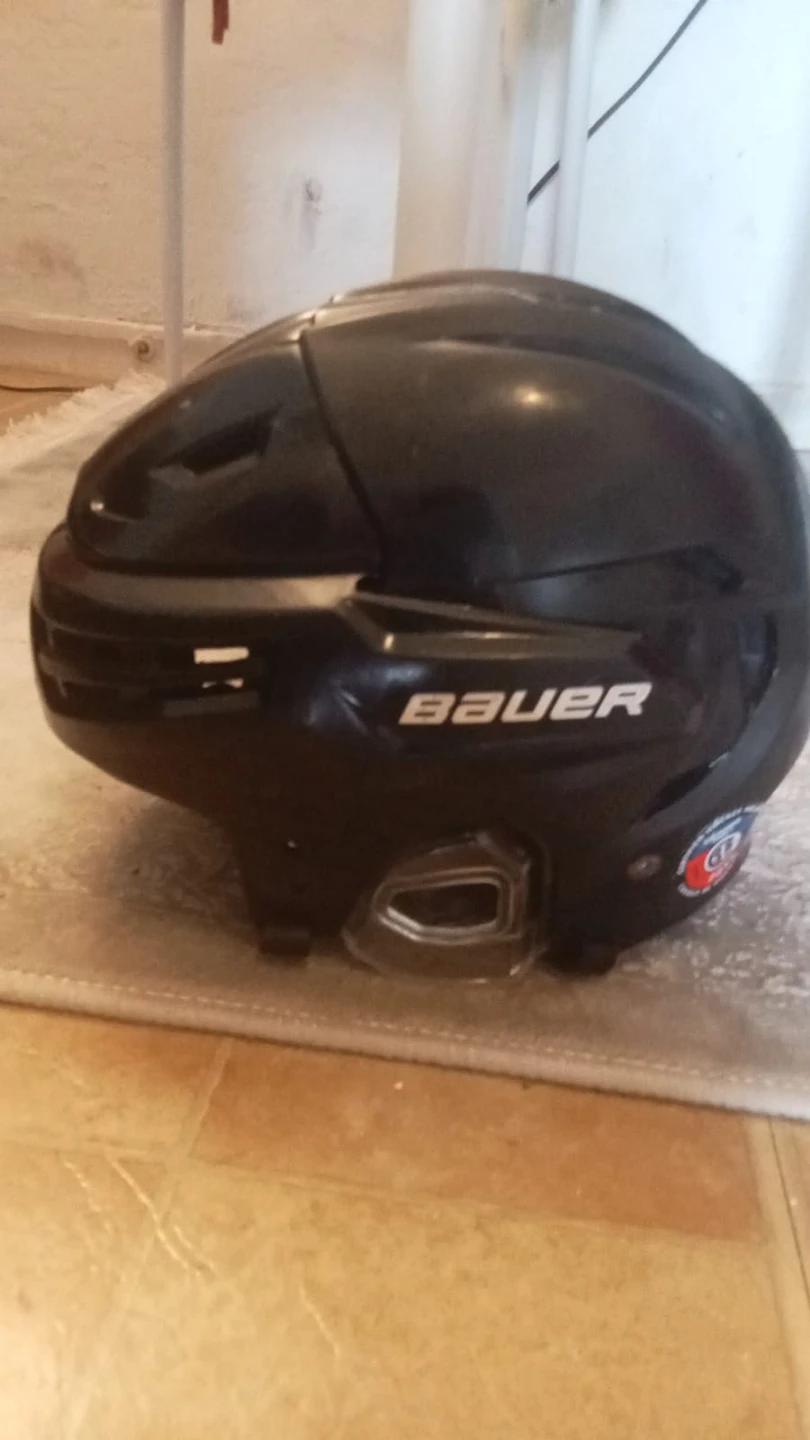 Bauer Hockey Helmet - photo 2