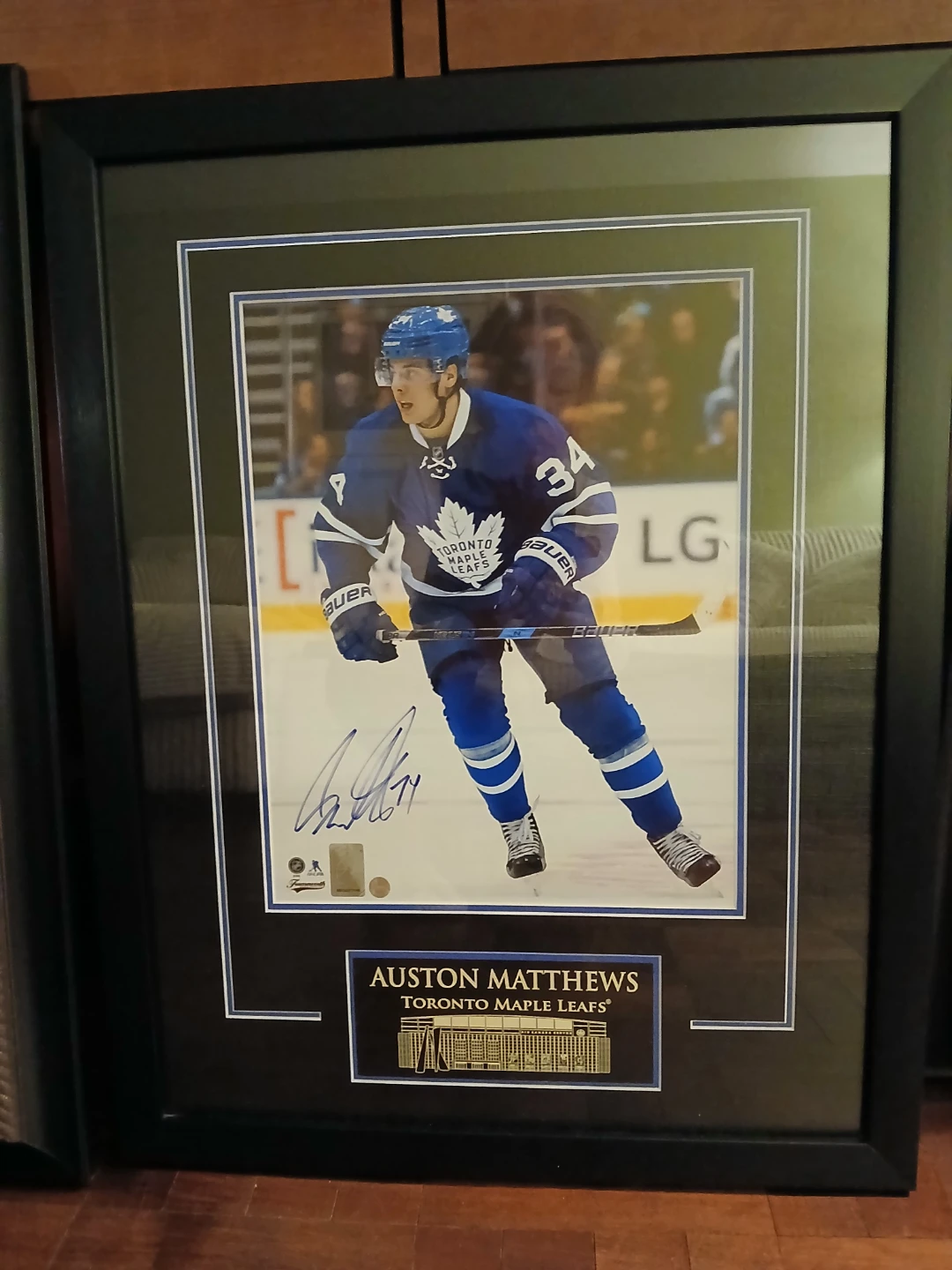 Framed Autographed Hockey Photos - photo 4