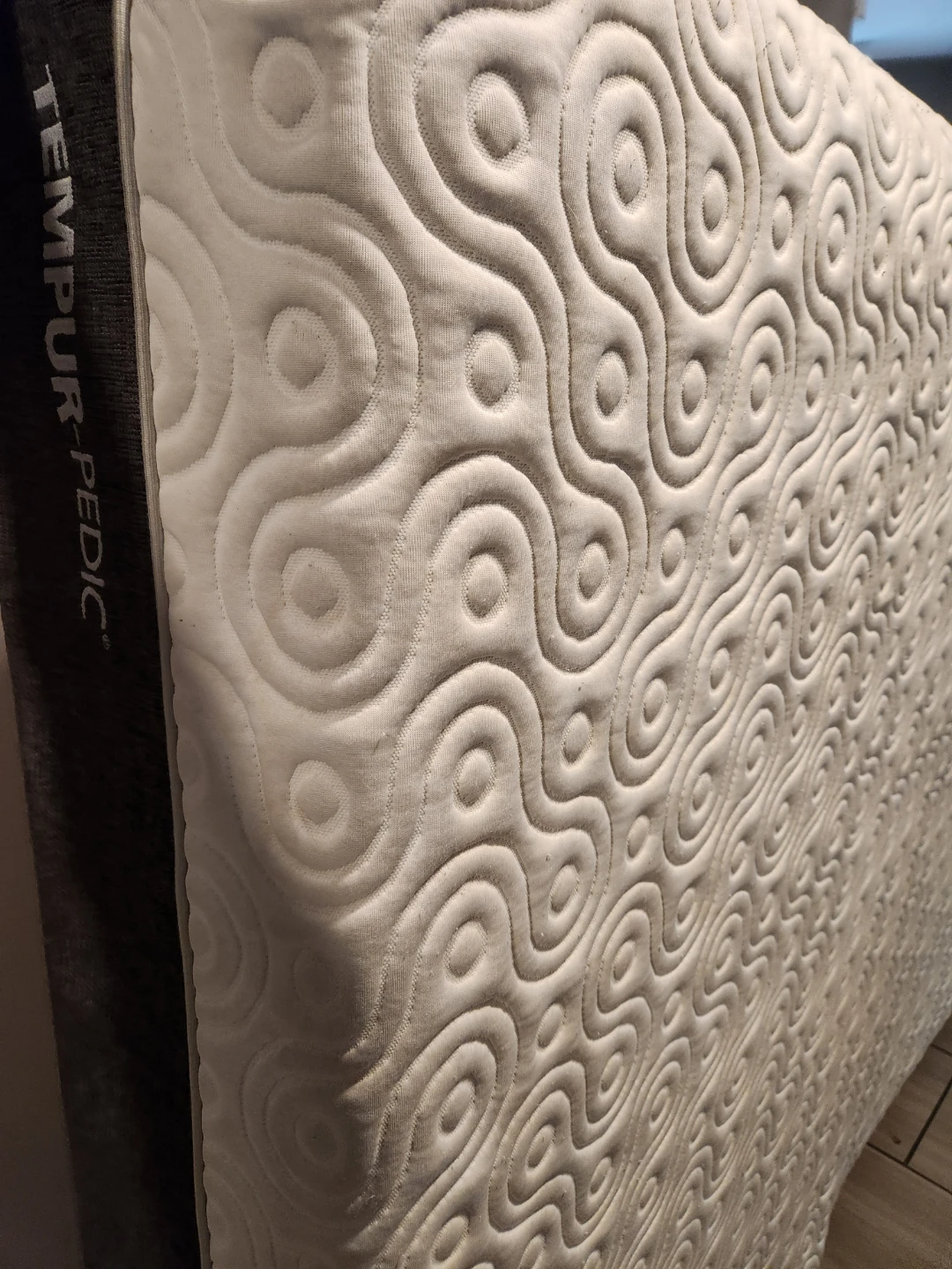 Tempur-Pedic Mattress - photo 2