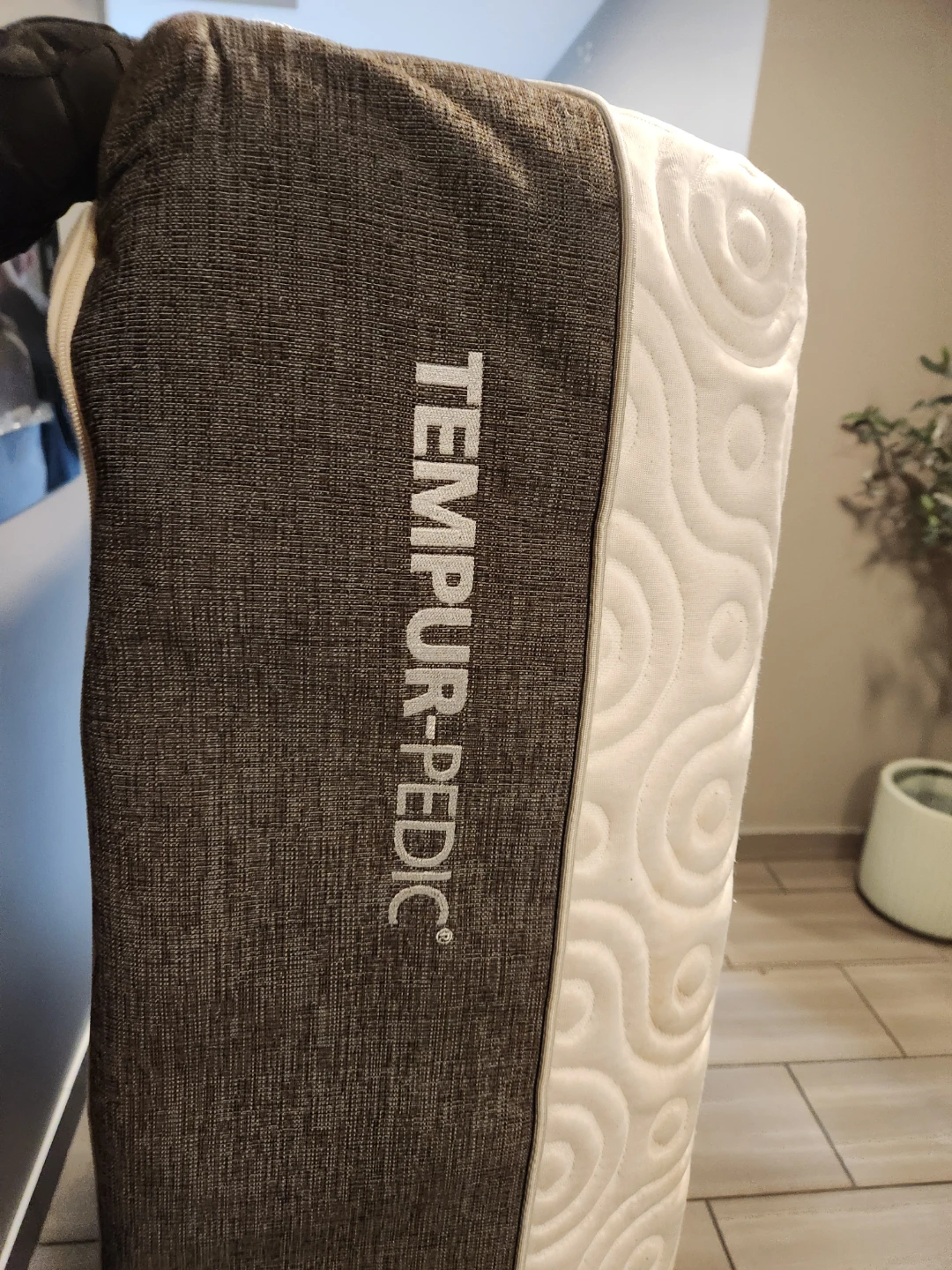 Tempur-Pedic Mattress - photo 3
