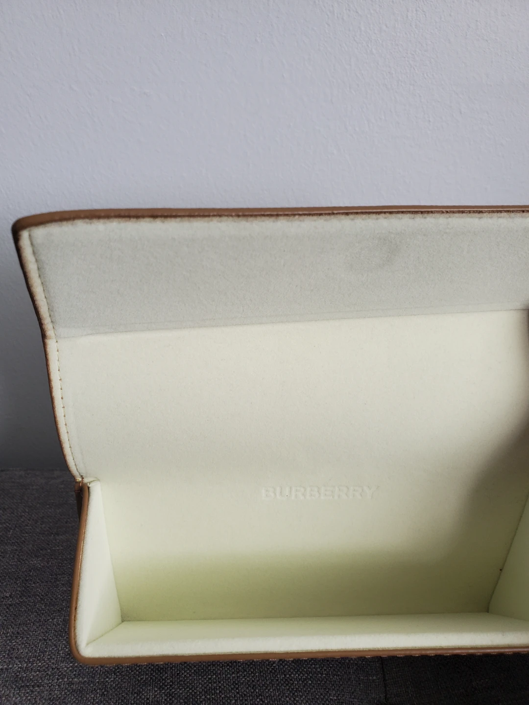 Burberry  Eyeglasses Sunglasses Case - photo 5
