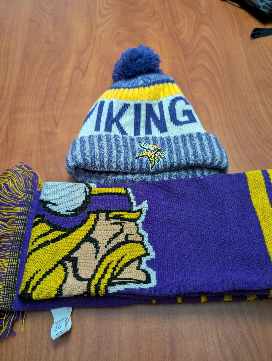 Minnesota Vikings Knit Hat and Scarf Set