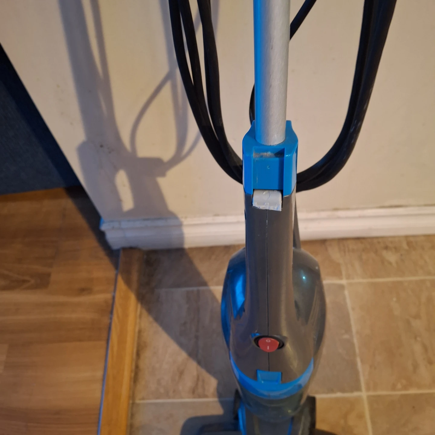 Bissell stick vacuum * minor flaw*