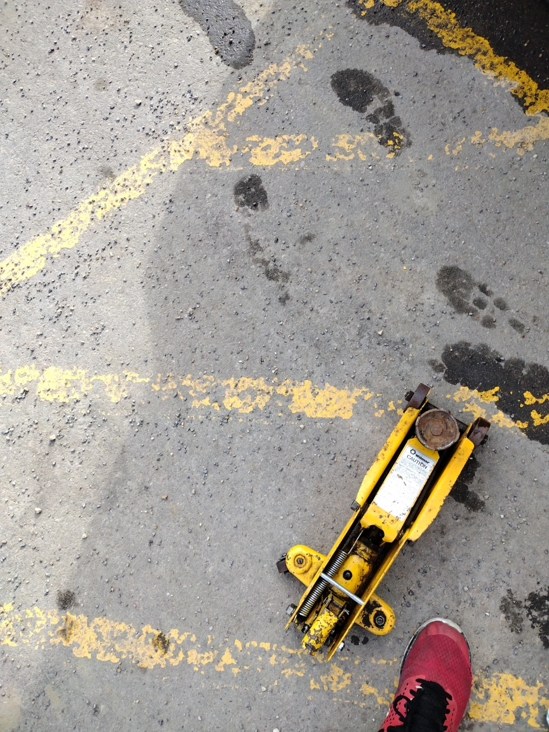 Yellow Hydraulic Floor Jack