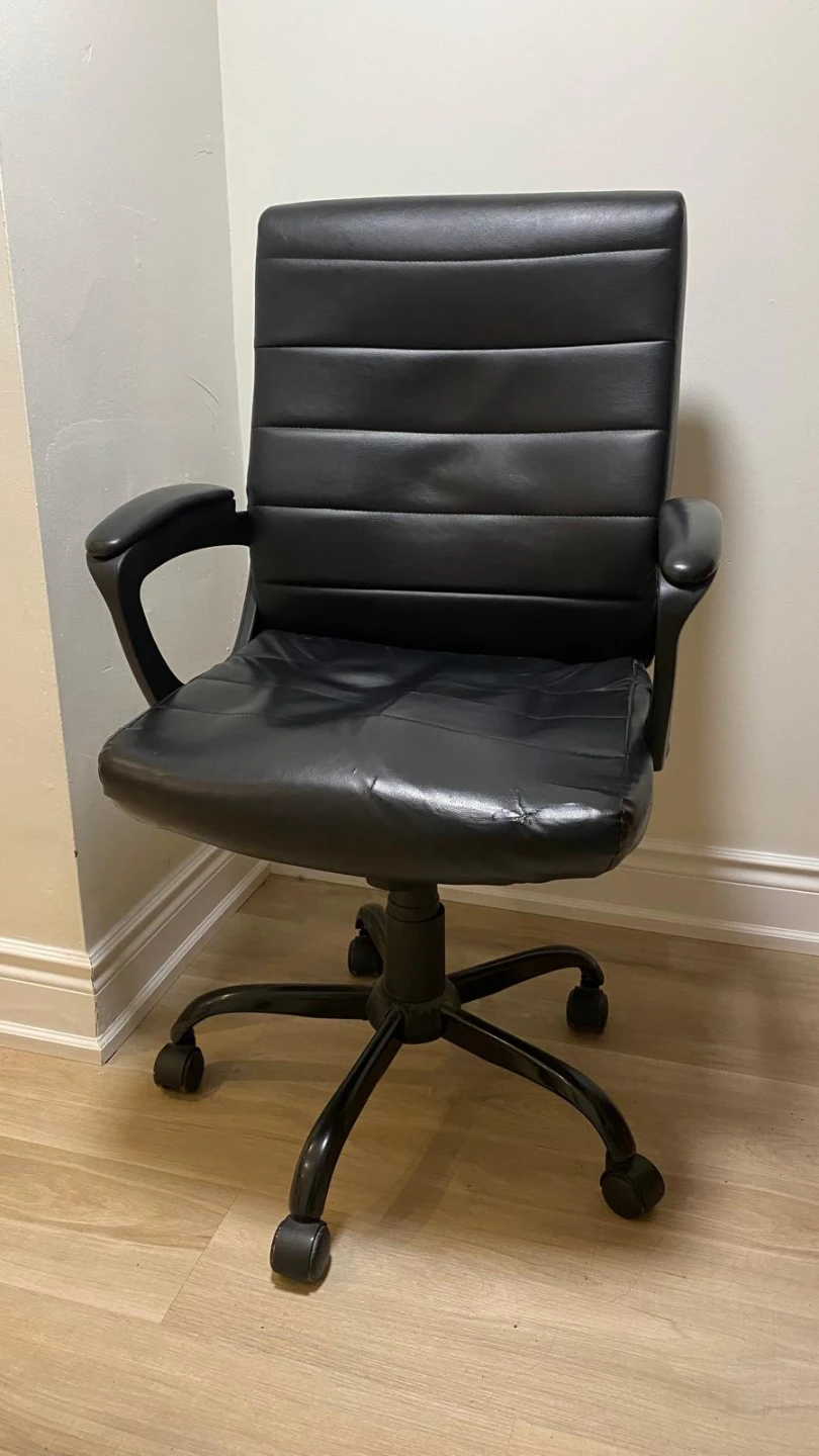Black office desk and chair - photo 4