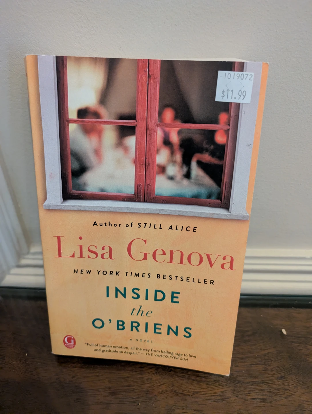 Lisa Genova Inside the O'Briens Novel and other books. - photo 3