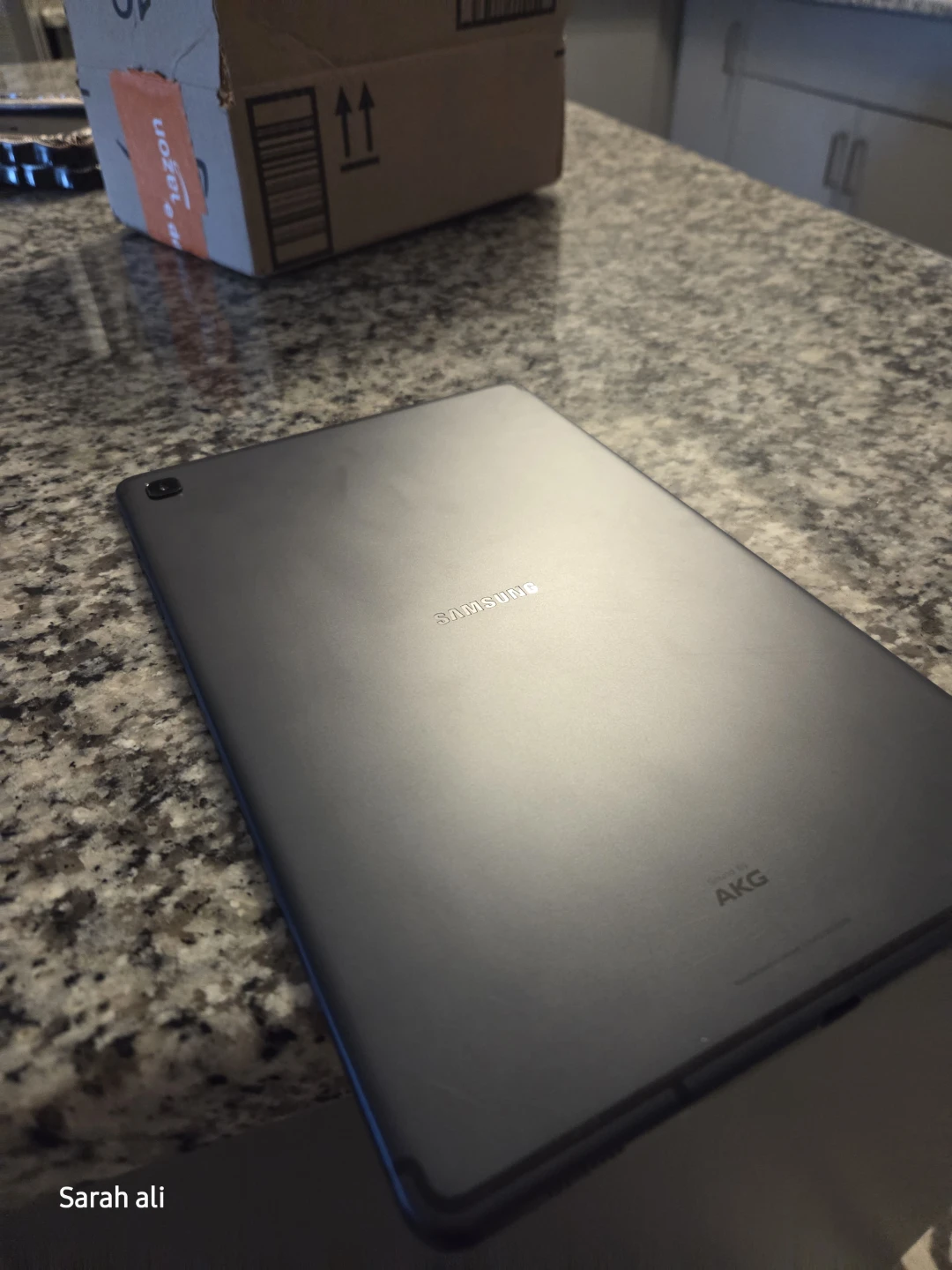 Samsung Tab S6 Lite - Gently used and factory reseted - photo 3