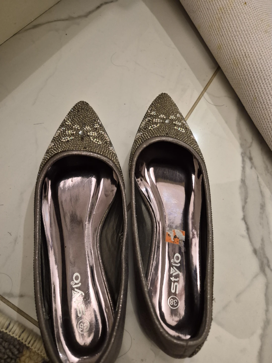 Stylo Women's Embellished Pointed Toe Flats Size 38