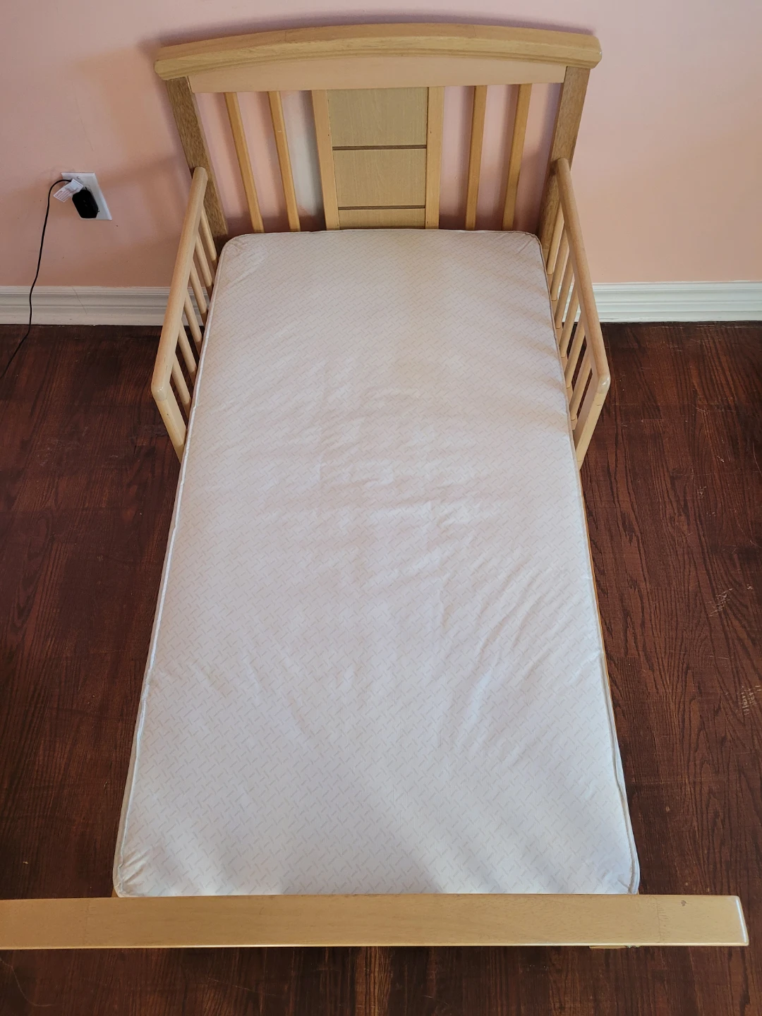 Wooden Toddler Bed with Mattress - photo 2