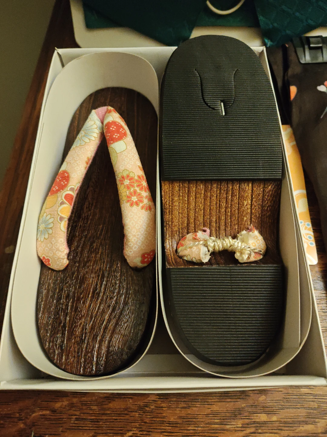 Japanese yukata set (Geta Sandals, yukata, and Obi Sash) - photo 5