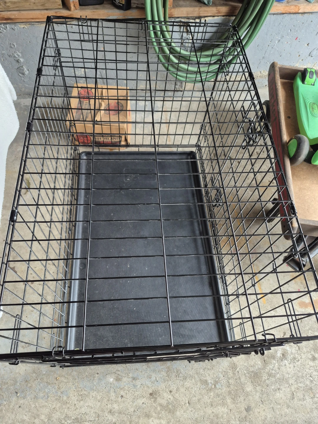 Amazing Dog Crate - great condition
