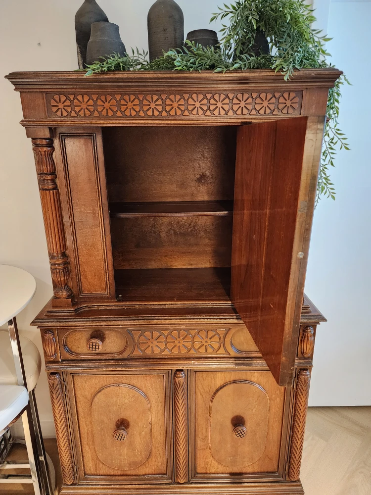 Vintage Wooden China Cabinet - photo 2