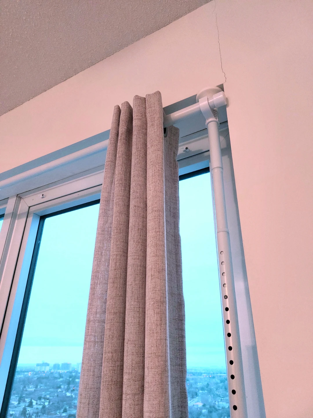 No-Drill Curtains