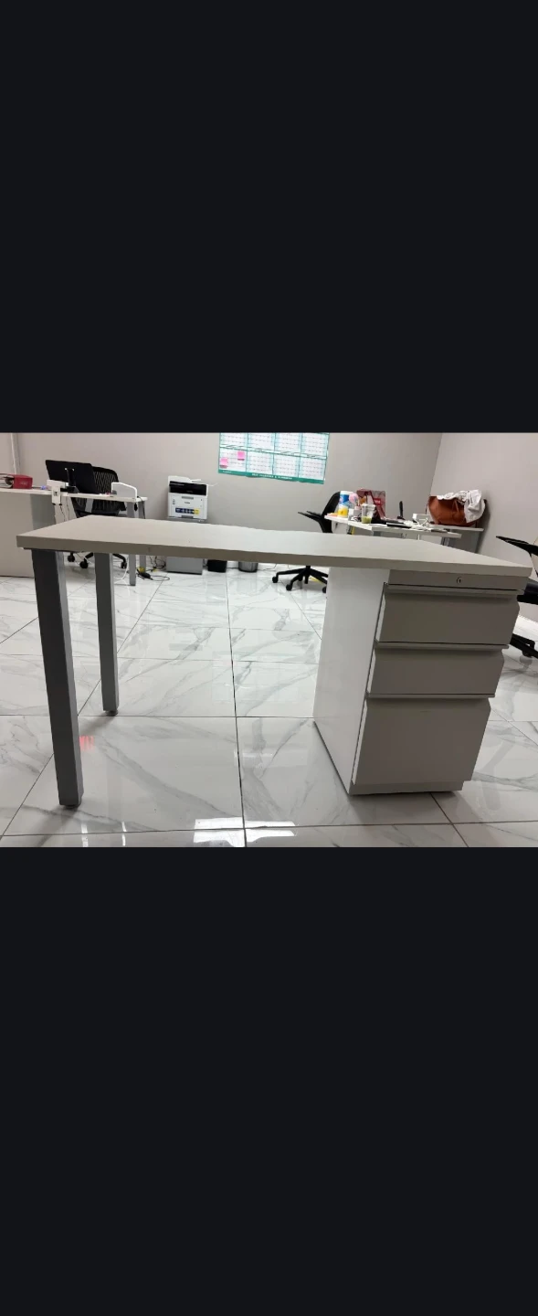 5- Office Desk with 3 Drawer Pedestal - photo 2