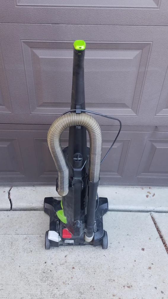 Bissell Vacuum Cleaner - photo 4