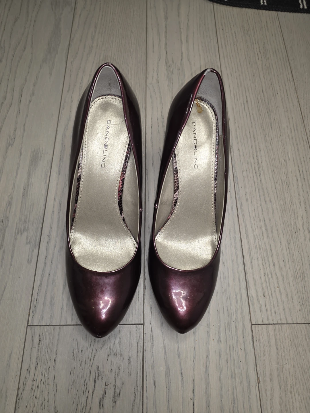Bandolino Women's Burgundy Patent Heels with Snake Print Accent - photo 2