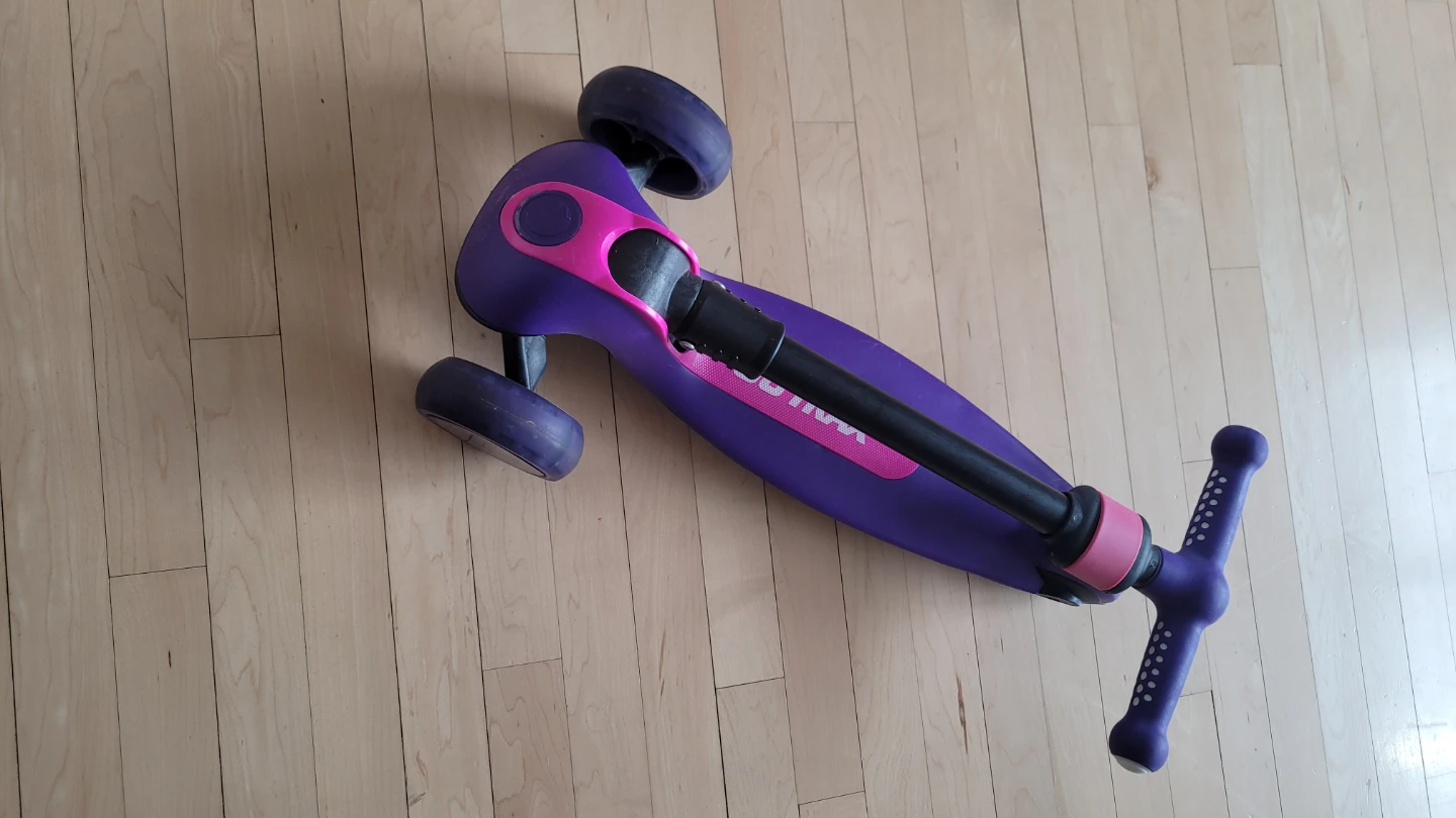 GOTRAX Kids 3-Wheel Scooter - photo 2