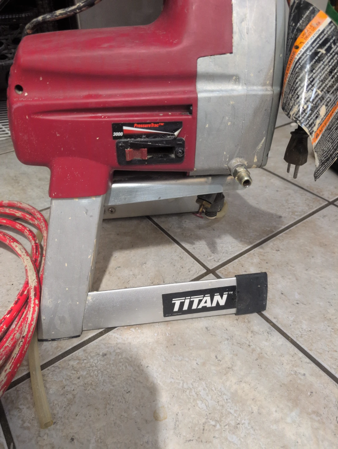 Titan XT 450 Airless Paint Sprayer - photo 4