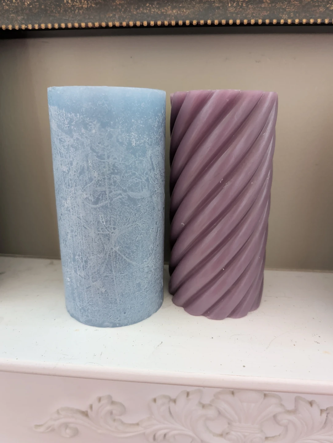 Set of two decorative pillar candles