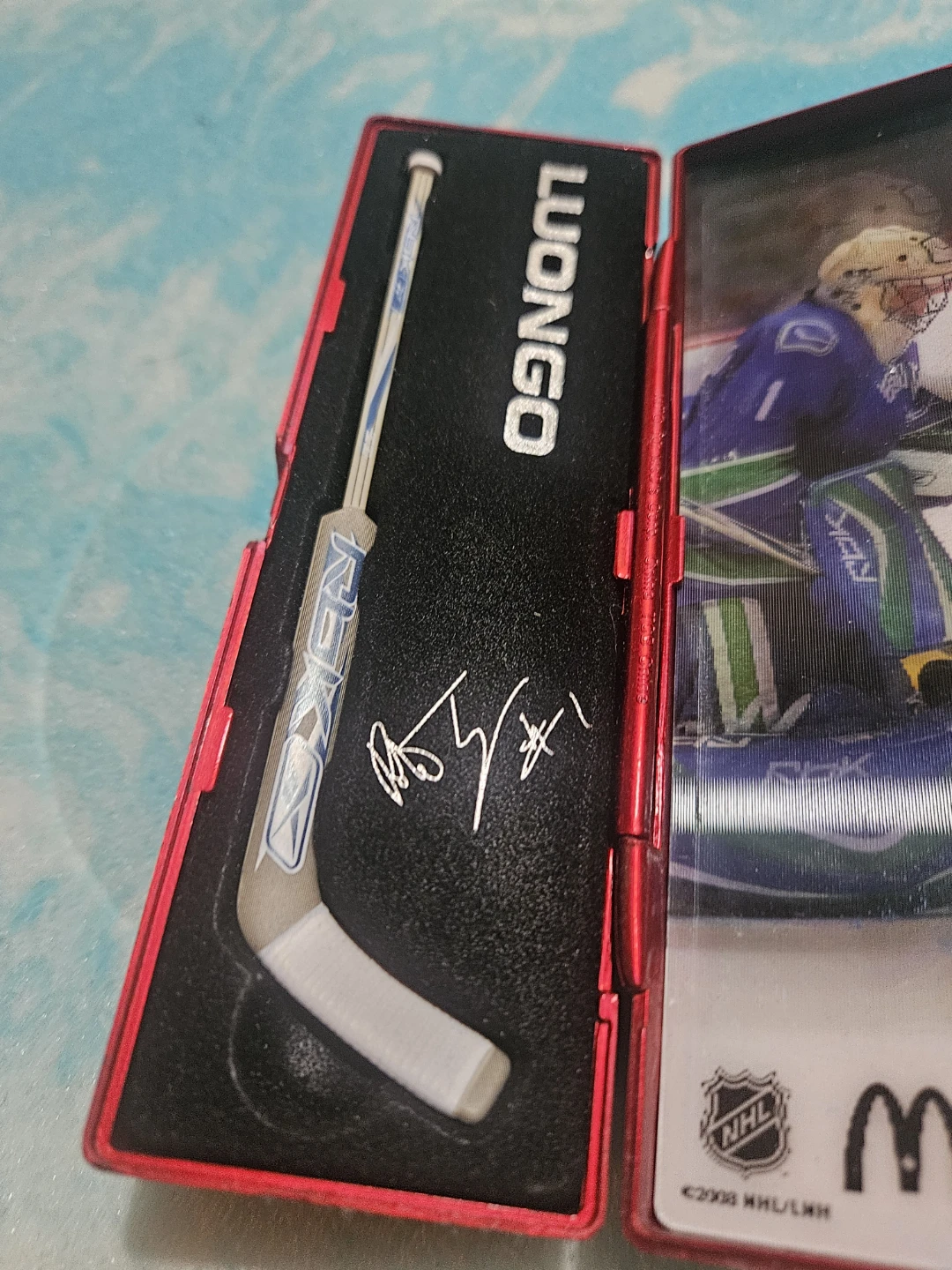 McDonald's X NHL Robert Luongo Star Sticks Display - photo 3