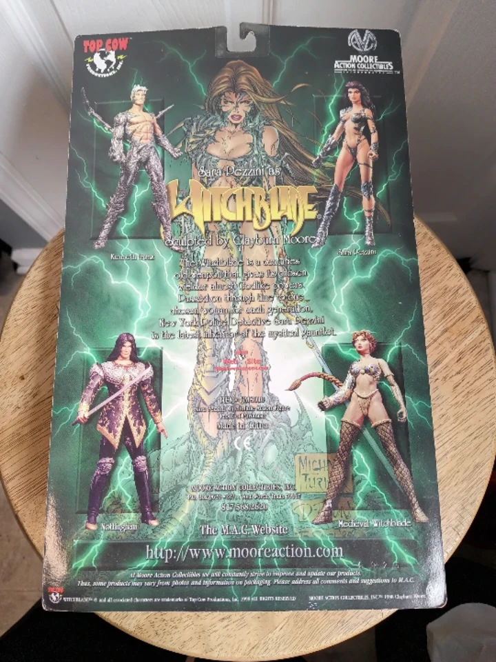 Witchblade Action Figure by Moore Action Collectibles - photo 2