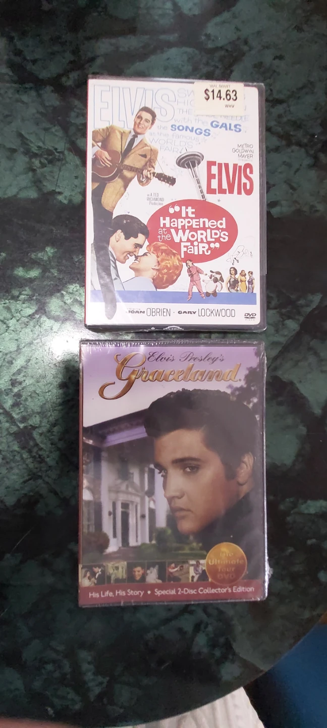 Elvis Presley vhs, DVD collectibles bundle - photo 5
