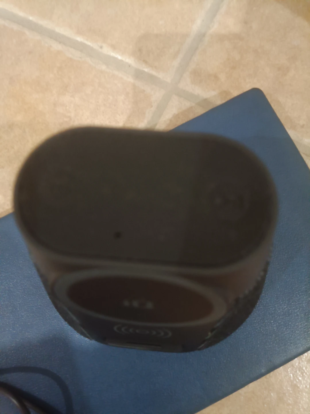 Incredible iQ Wireless Charging Speaker for Cell Phones - photo 2