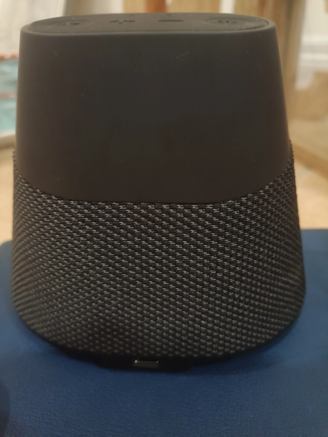 Incredible iQ Wireless Charging Speaker for Cell Phones - photo 3