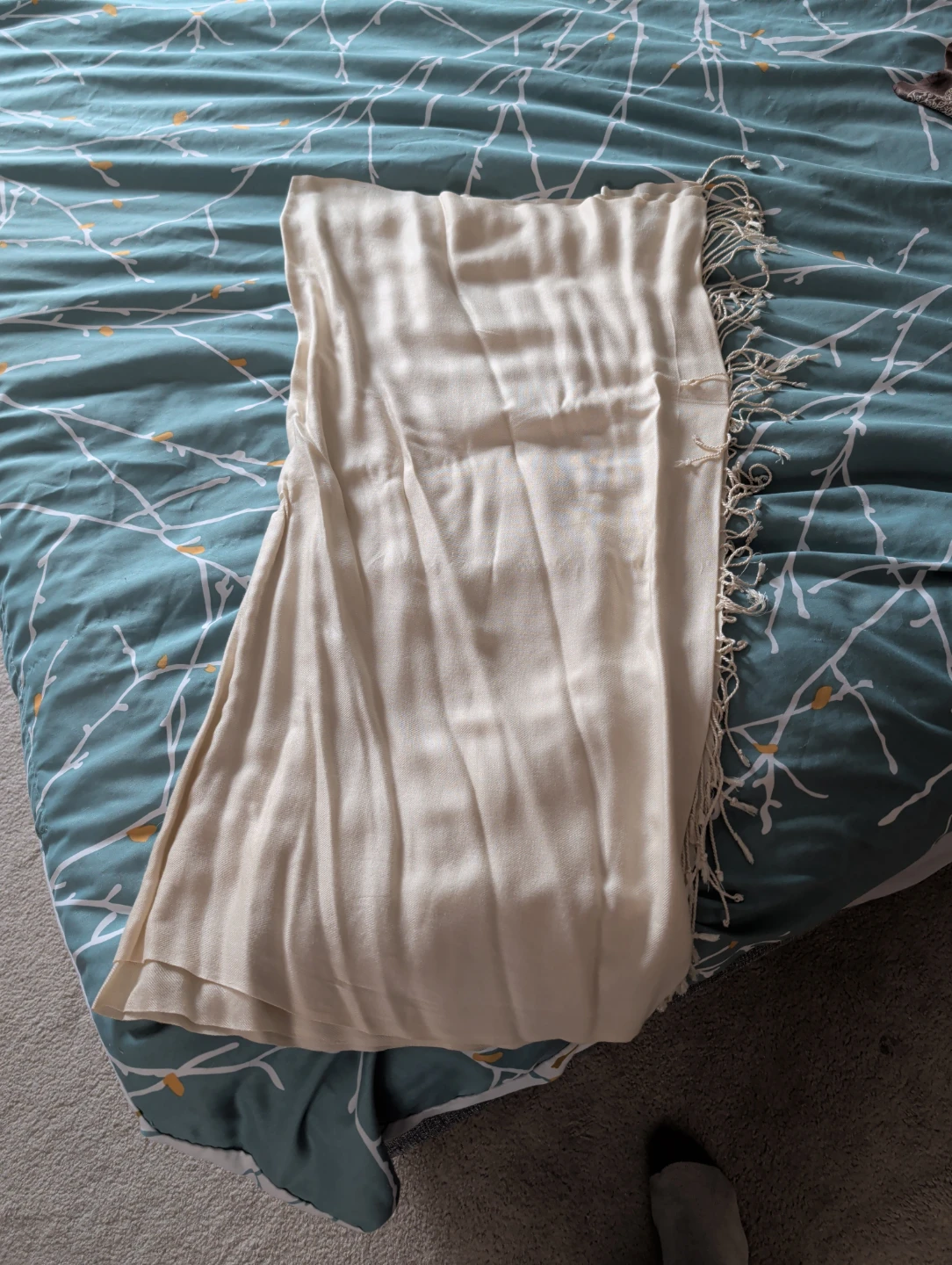 Cream pashmina with Fringe