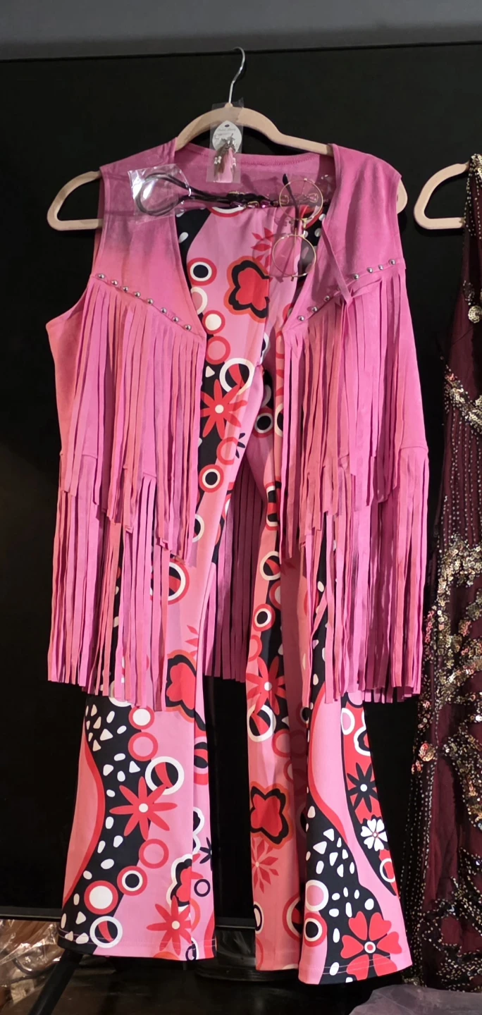Costumes Over 100 different kinds - photo 4