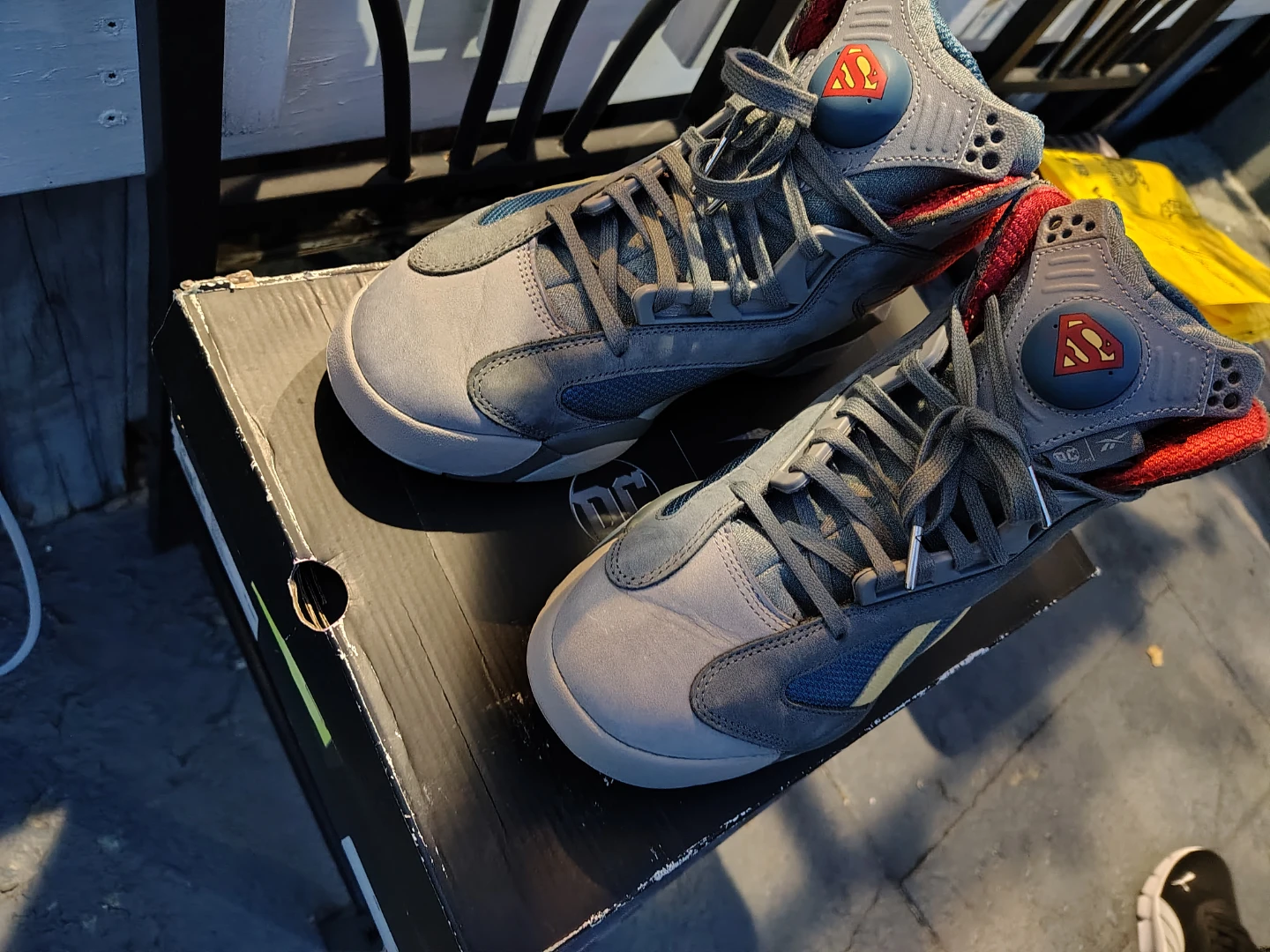 Reebok Shaq Attaq "Superman" Basketball Shoes - Size 8.5 - photo 3