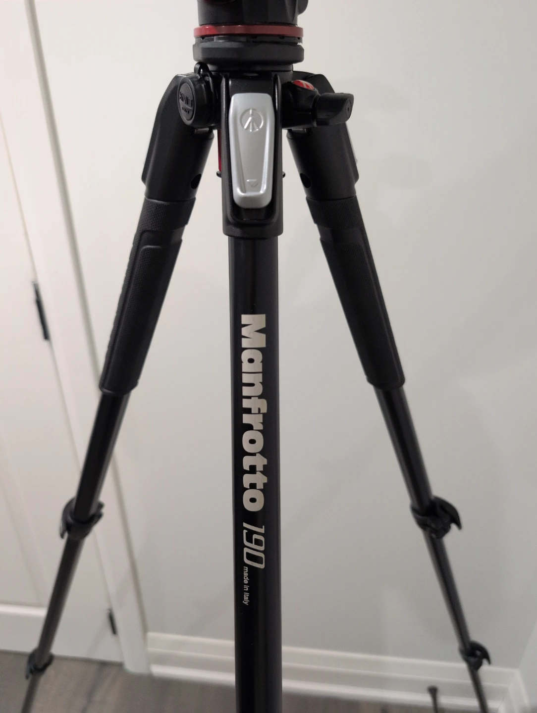 Manfrotto 190XPRO3 Tripod - photo 4