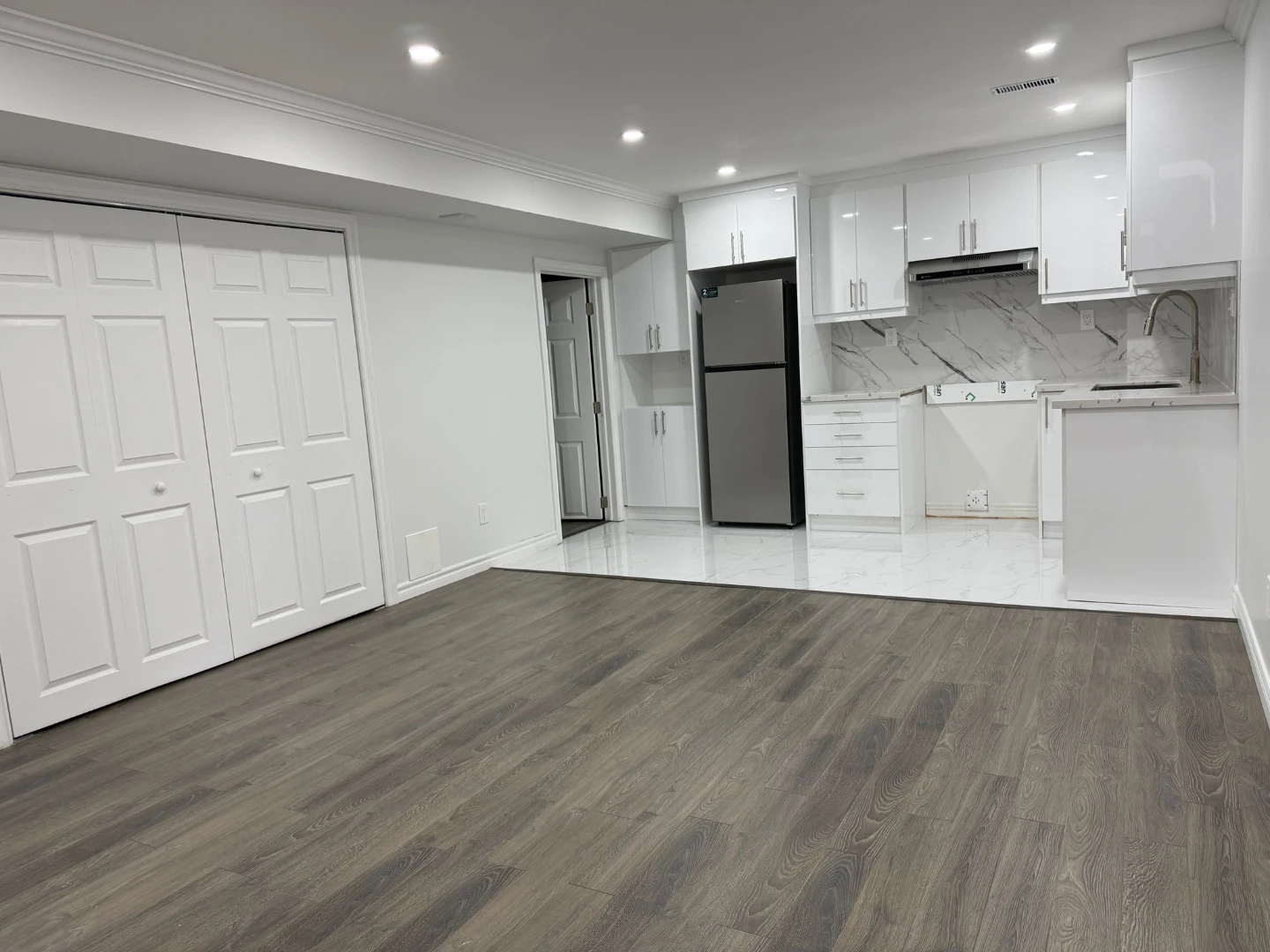 2 bed 1 bath basement - photo 4