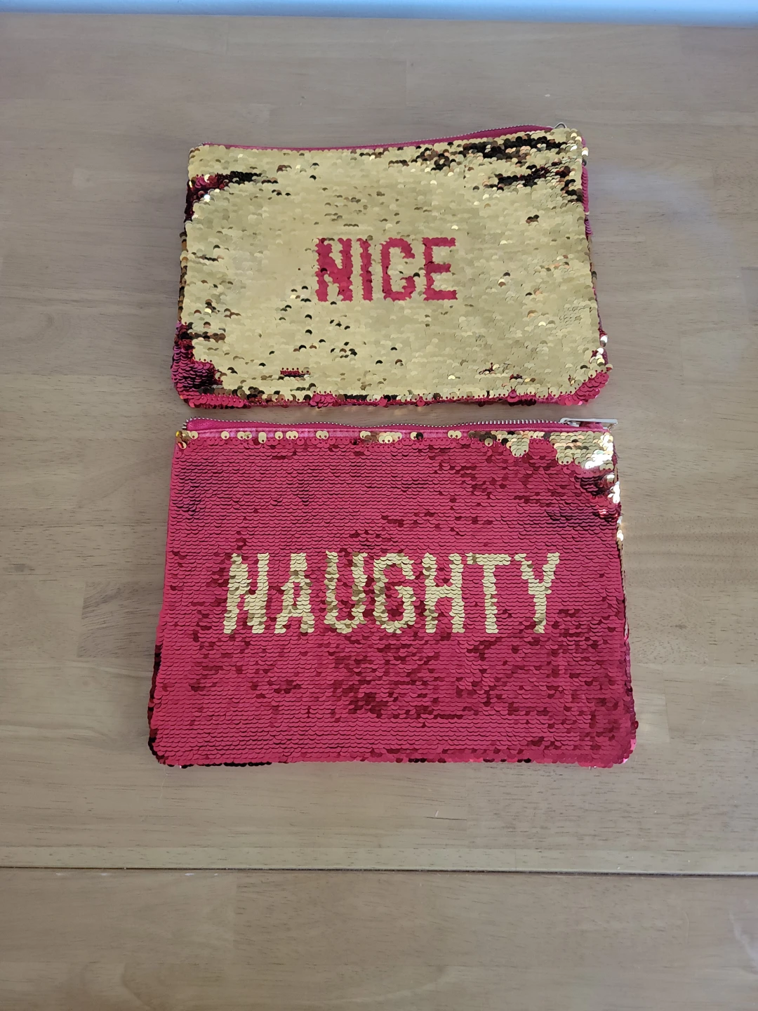 Set of 2 reversible sequin pouches, Naughty & Nice
