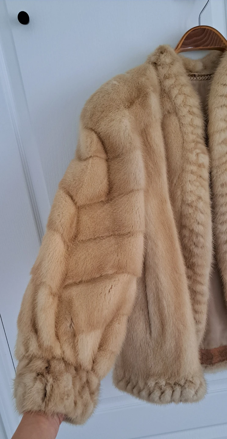 Ladies Beige Mink Fur Coat - photo 2