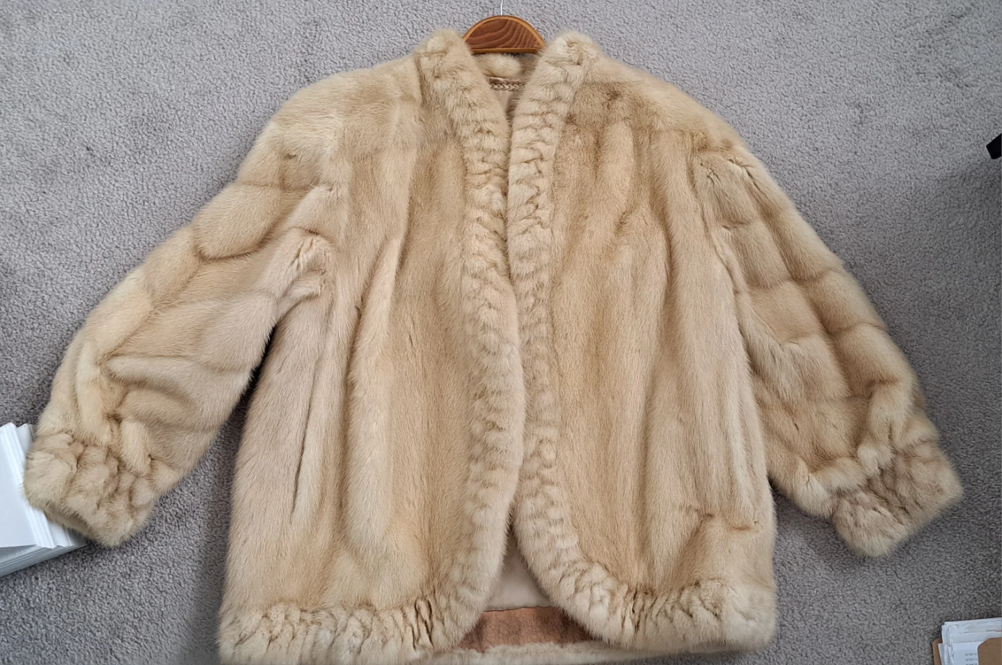 Ladies Beige Mink Fur Coat - photo 3