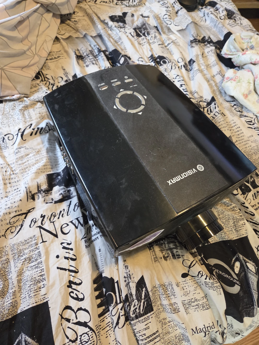 VISIONMAX Projector V-RM004 with Remote - photo 3