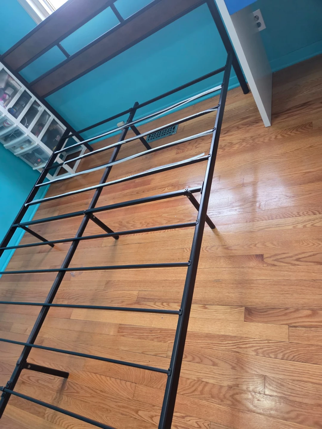 Bed Frame Queen size - photo 5