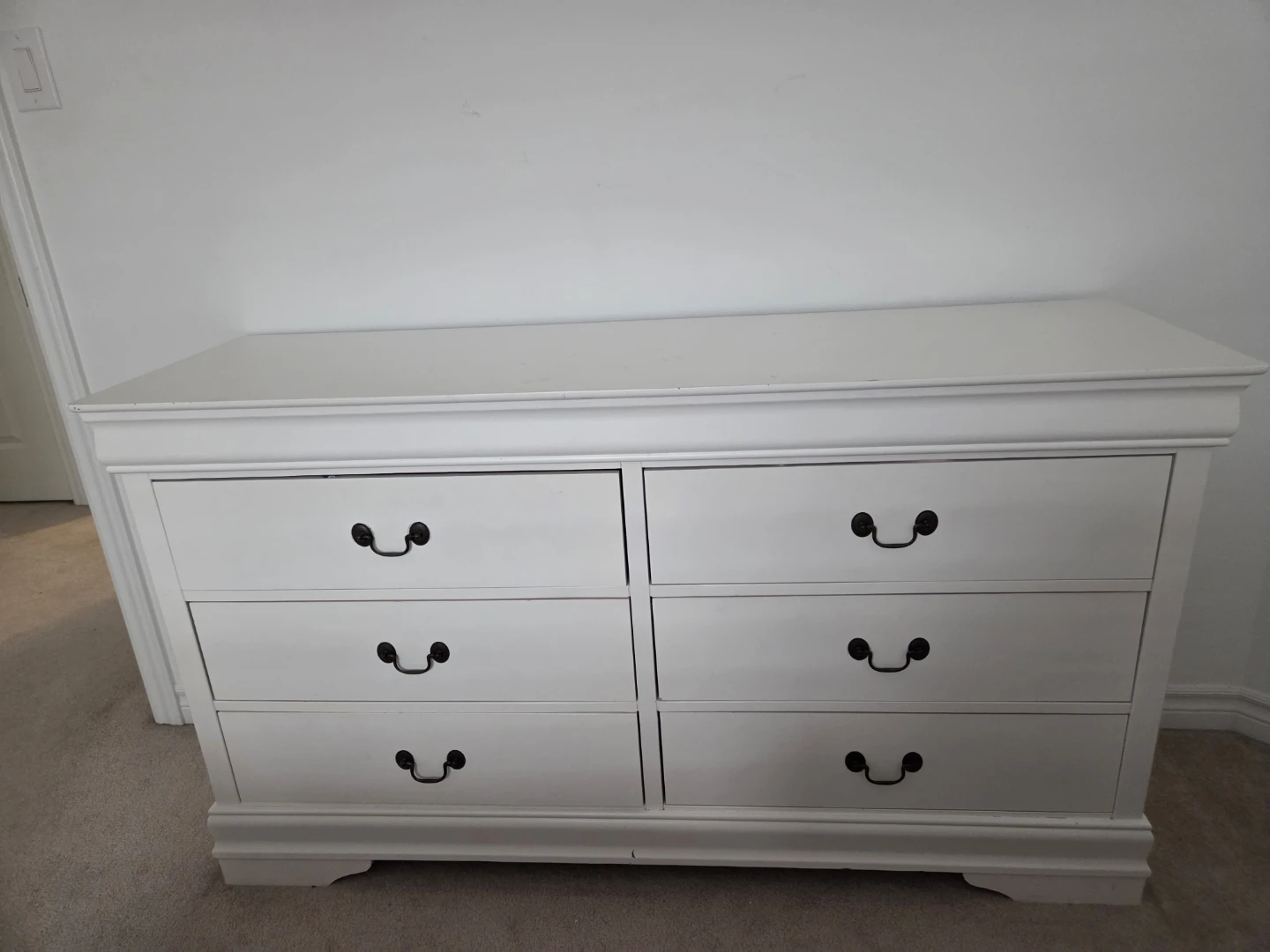 White 6-Drawer Dresser