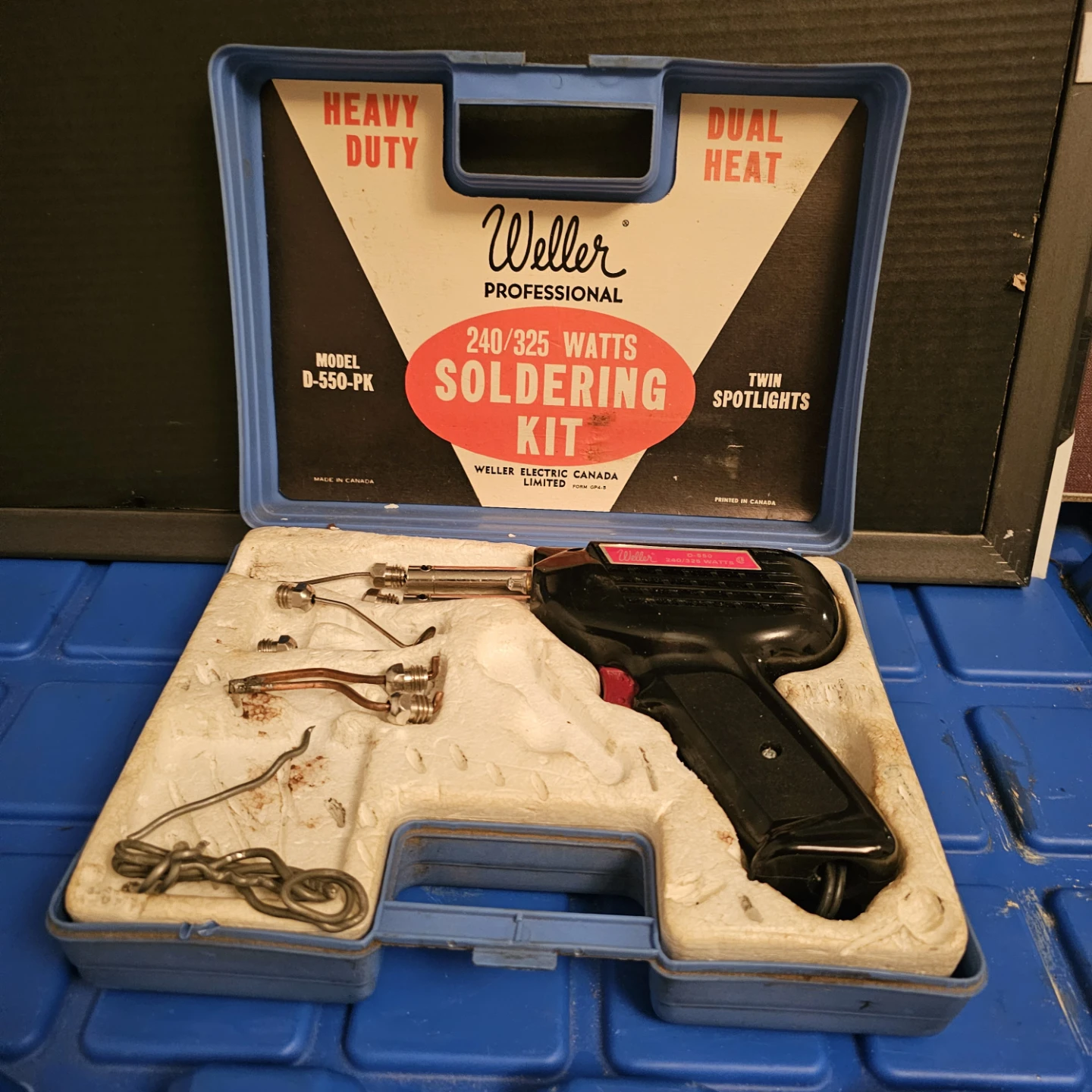 Weller Professional 240/325 Watts Soldering Kit D-550-PK