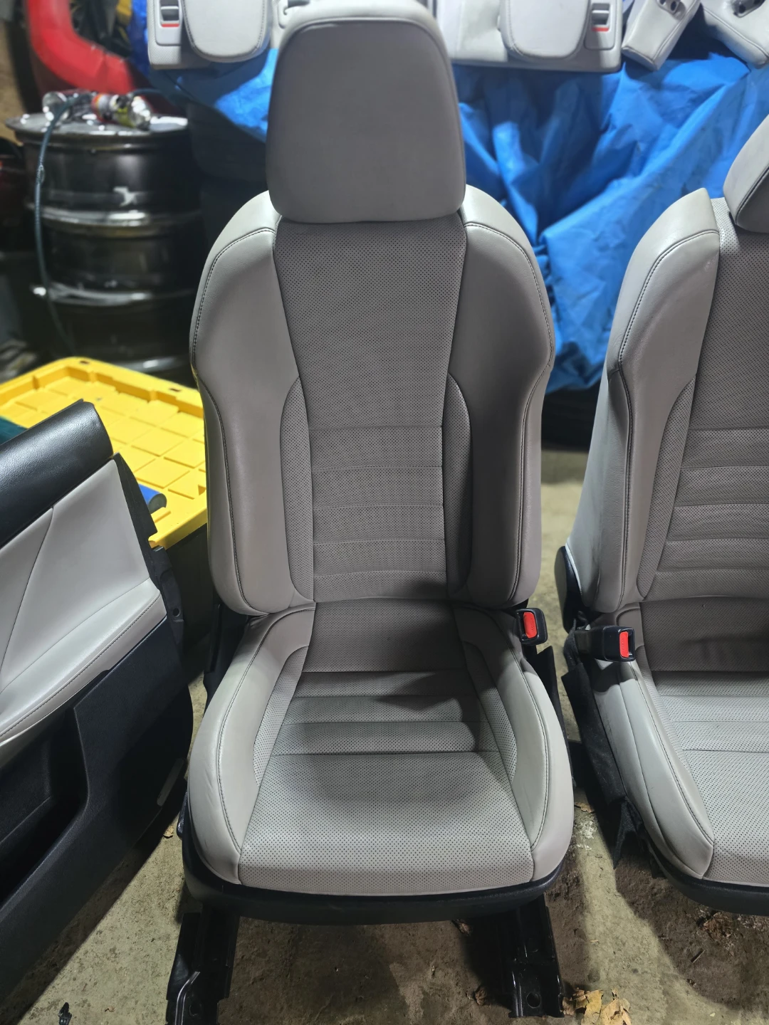 Lexus is300 f sport leather interior - photo 2