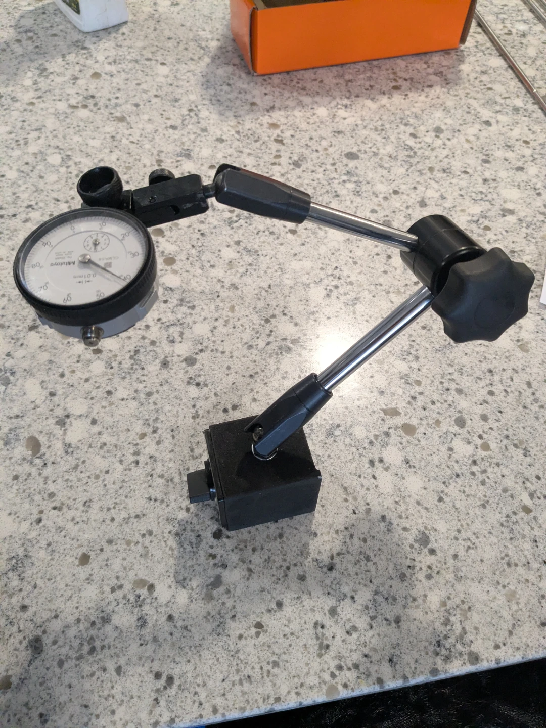 Mitutoyo Dial Indicator with Magnetic Stand