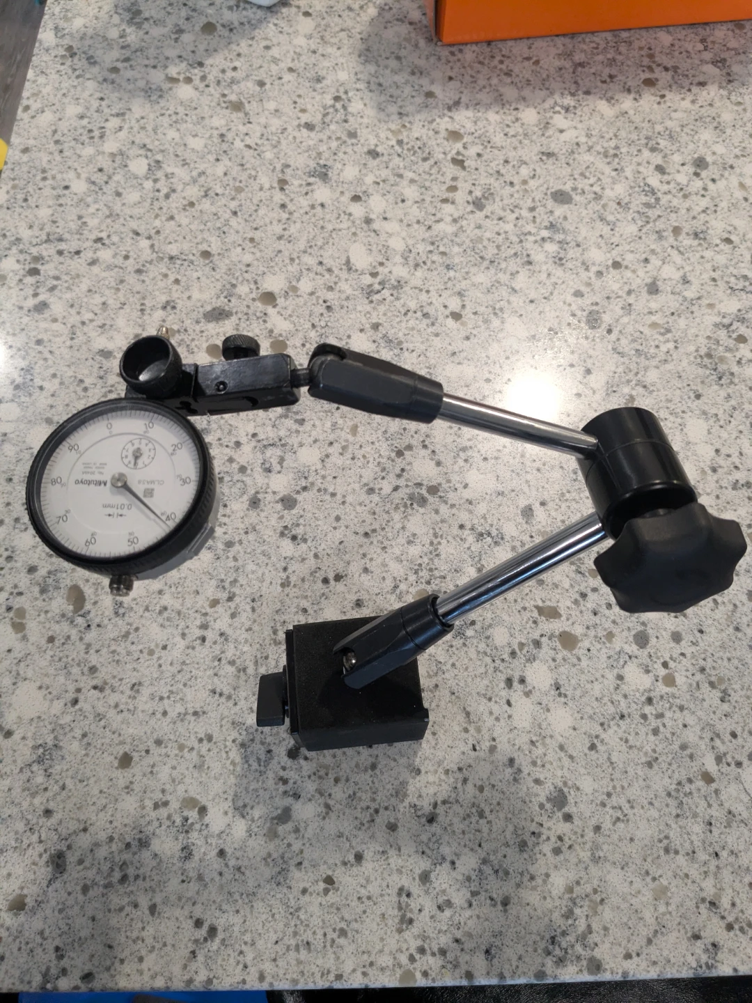 Mitutoyo Dial Indicator with Magnetic Stand - photo 2