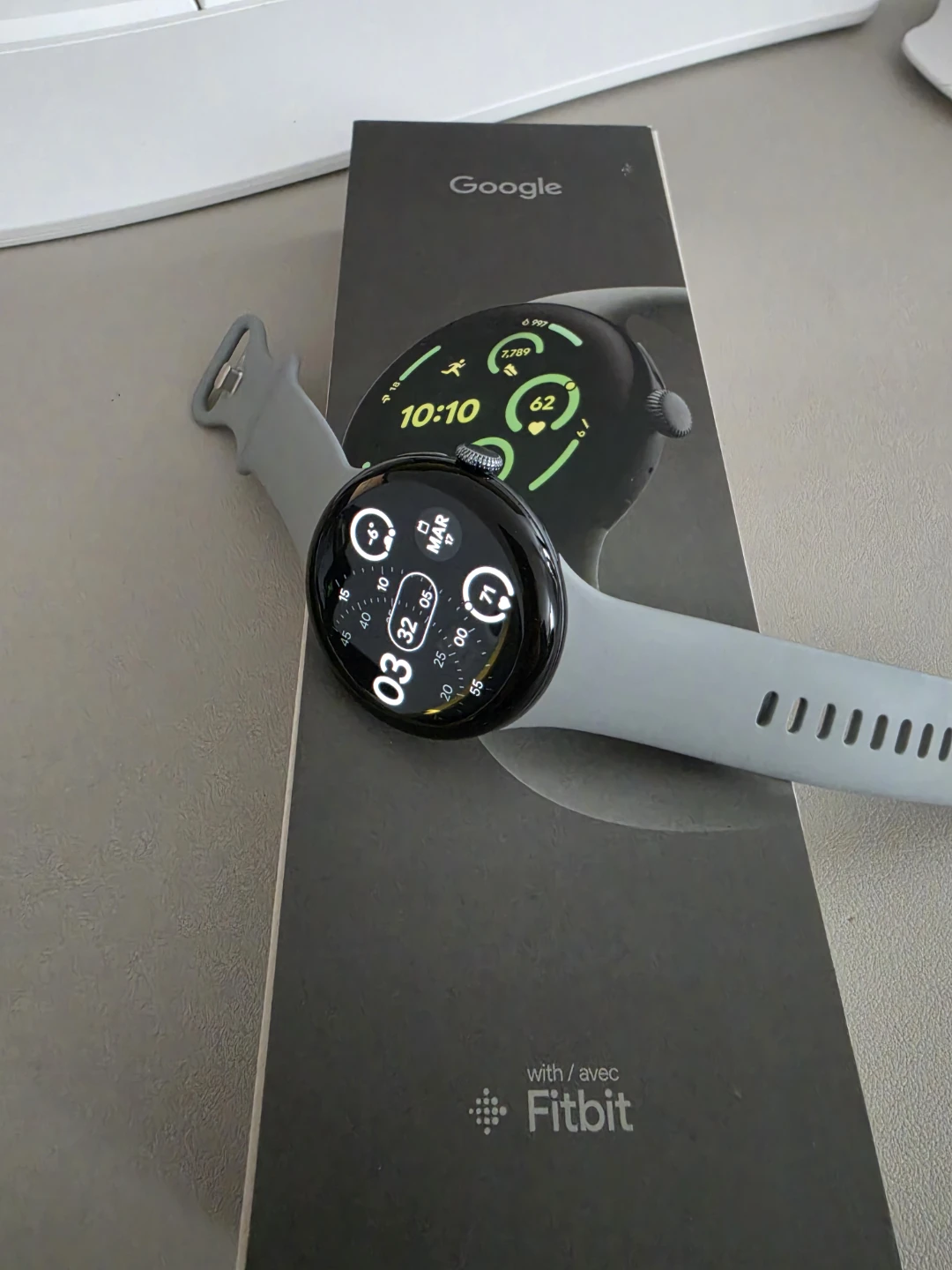 Google Pixel Watch 3 45mm Wi-Fi Smartwatch with Multiple Bands - photo 2