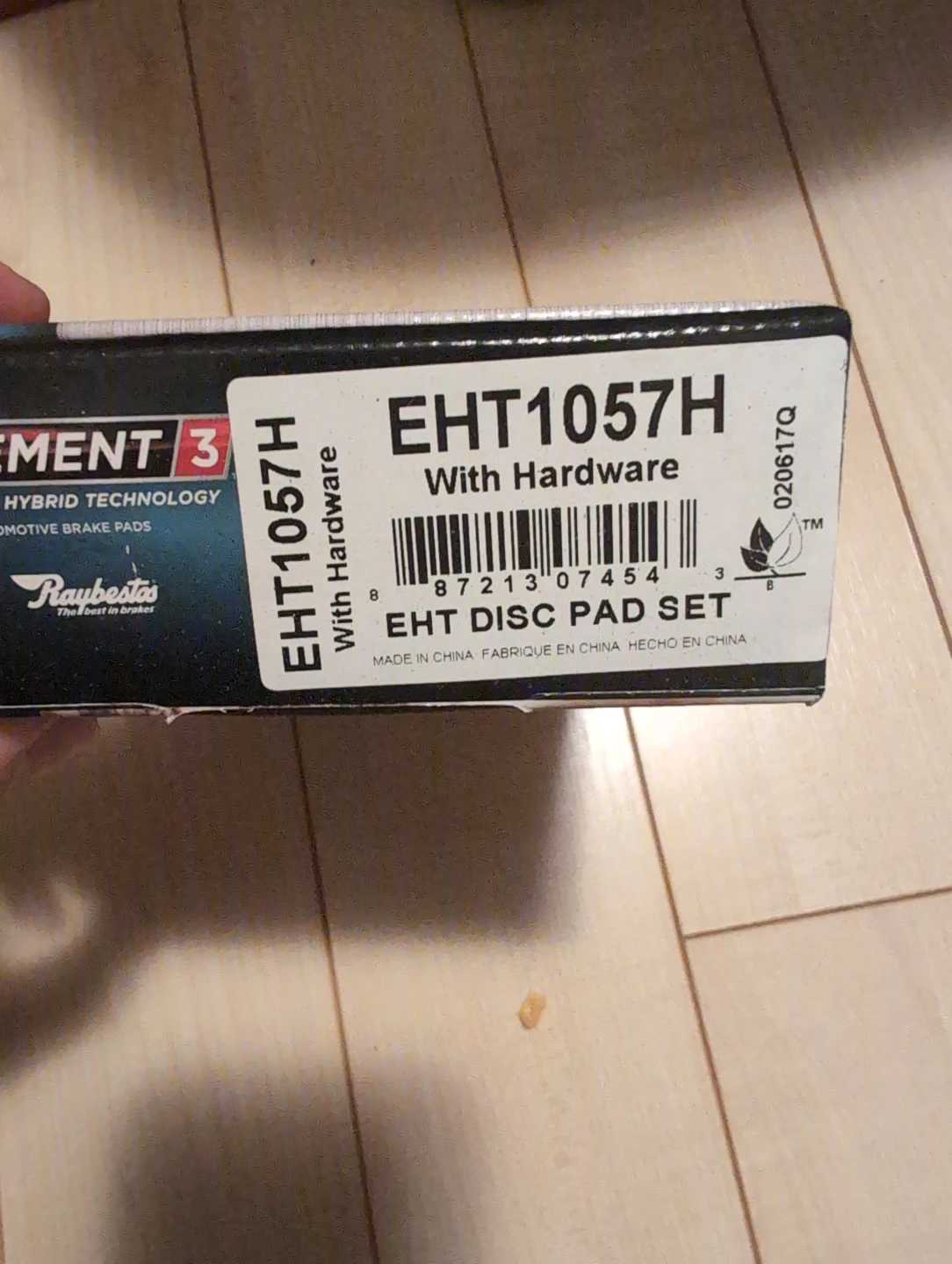 Raybestos EHT1057H Brake Pads with Hardware - photo 2