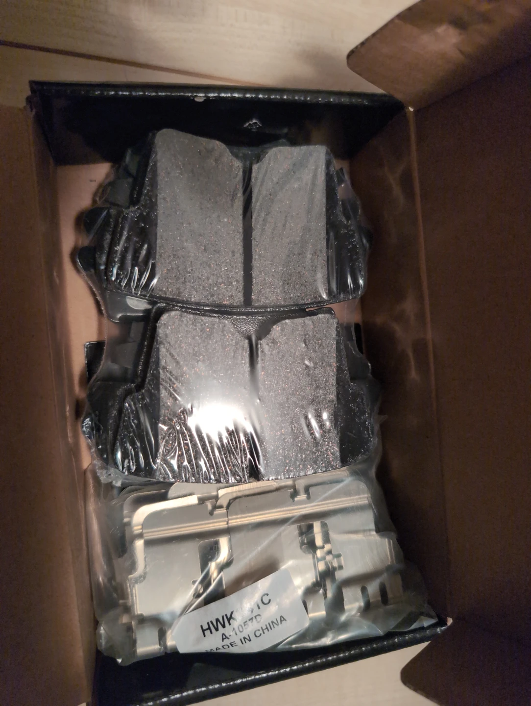 Raybestos EHT1057H Brake Pads with Hardware - photo 3