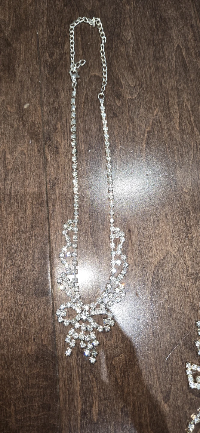 Sparkly Rhinestone Necklace