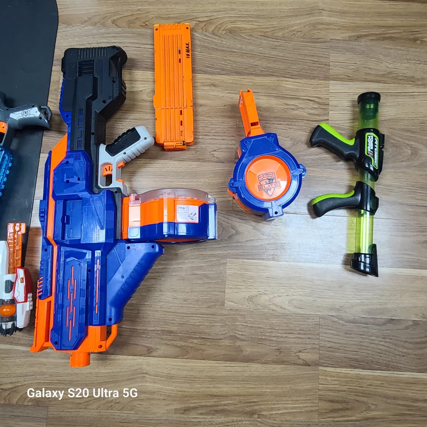 Nerf Blasters Lot - photo 2